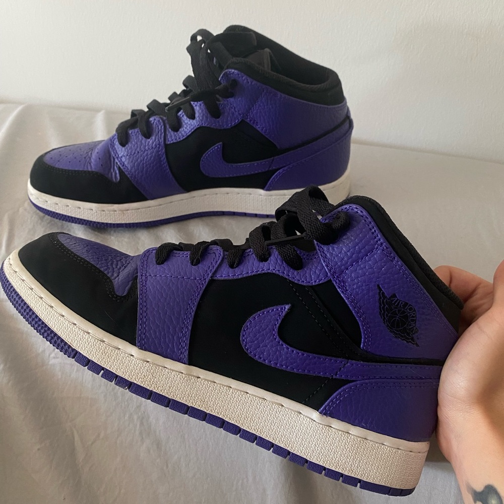 Air Jordan 1 Mid Black/Dark Concord